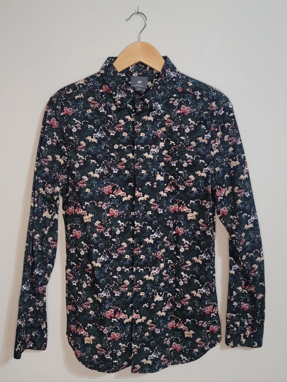 H&M Men’s Navy Floral Button-Up Shirt